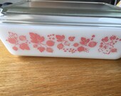 Vintage Pyrex - Pink and White Gooseberry - Large Refrigerator Fridgie Dish and Lid