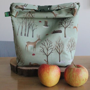 Lunchbag in L Urlaub, Waldtiere Rehe Steckschnalle grün