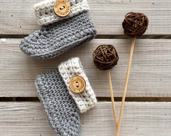 Gehaakte grijze baby slofjes | unisex wieg schoentjes