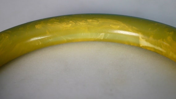 Vintage 1940s Bakelite Bangle Bracelet Light Gree… - image 5