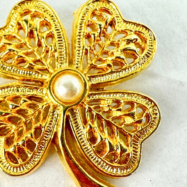 Shamrock St. Patrick's Day Golden Four Leaf Clover Brooch, AAI