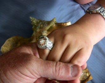 Florida Lightning Whelk Conch Shell ring in 999 pure silver