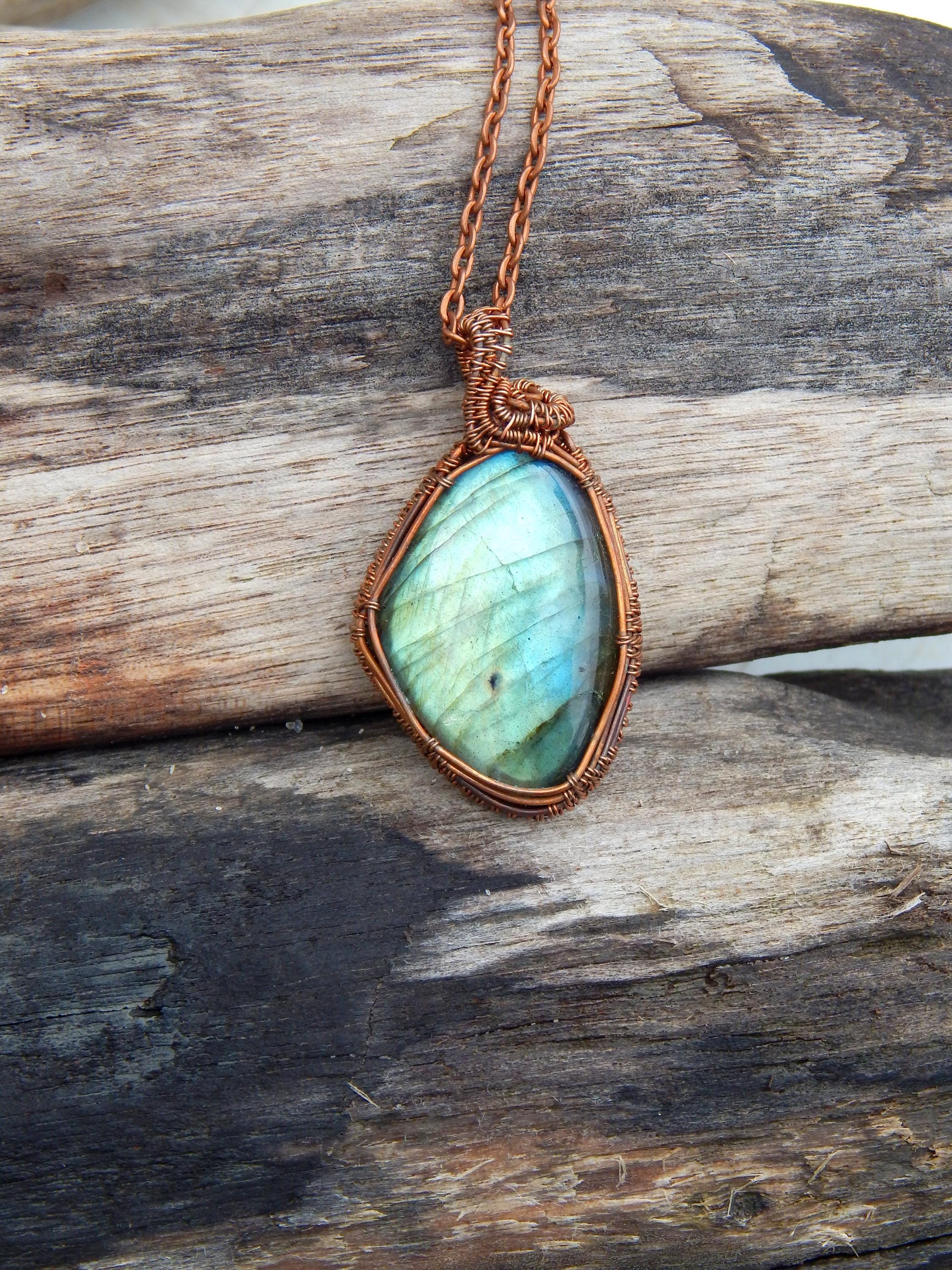 Wire wrapped labradorite pendant 