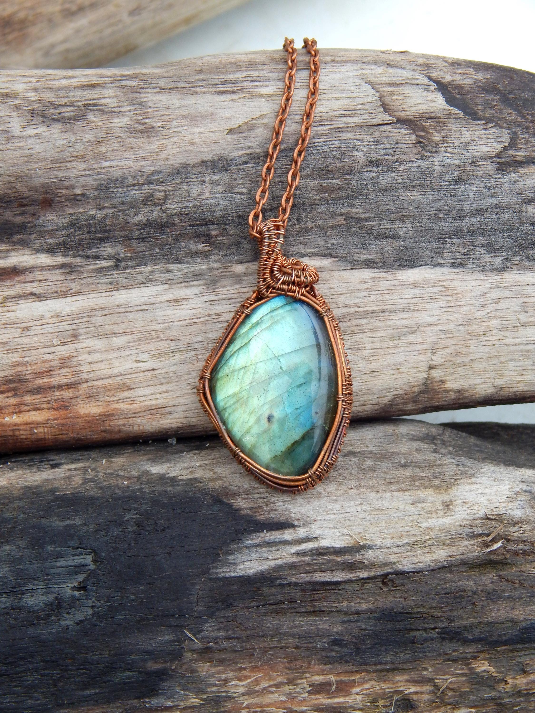 Wire wrapped labradorite pendant  - Thumbnail 2