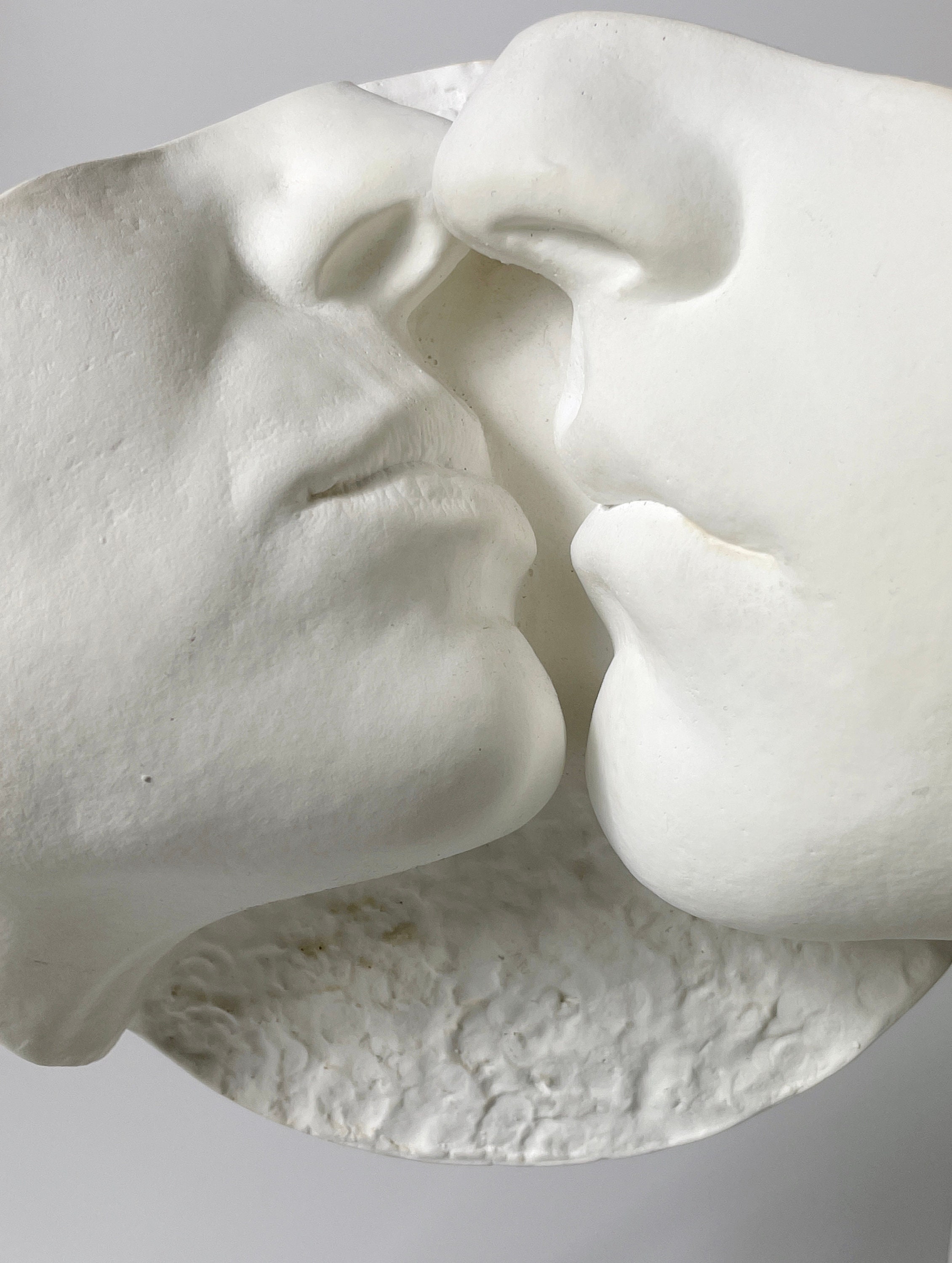 Vintage John Cutrone Contemporarty Lucite Kiss Sculpture 1983