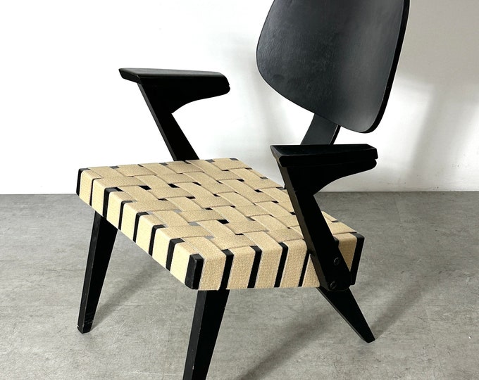 Vintage Mid Century Modern Russel Spanner Black Wood Frame Webbed Lounge Chair 1950s