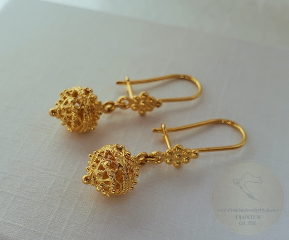 Shop Contemporary Diamond Hook Earring for Women | Gehna