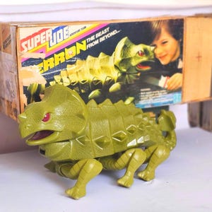 Vintage 1978 Hasbro GI Joe Super Joe Adventure Team Terron Beast Complete With Remote In Original Box!
