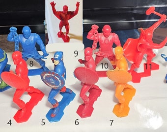 1967 Marx Marvel Superheroes Spiderman, Captain America, Thor, Daredevil, Iron Man, Incredible Hulk, Vintage Figures