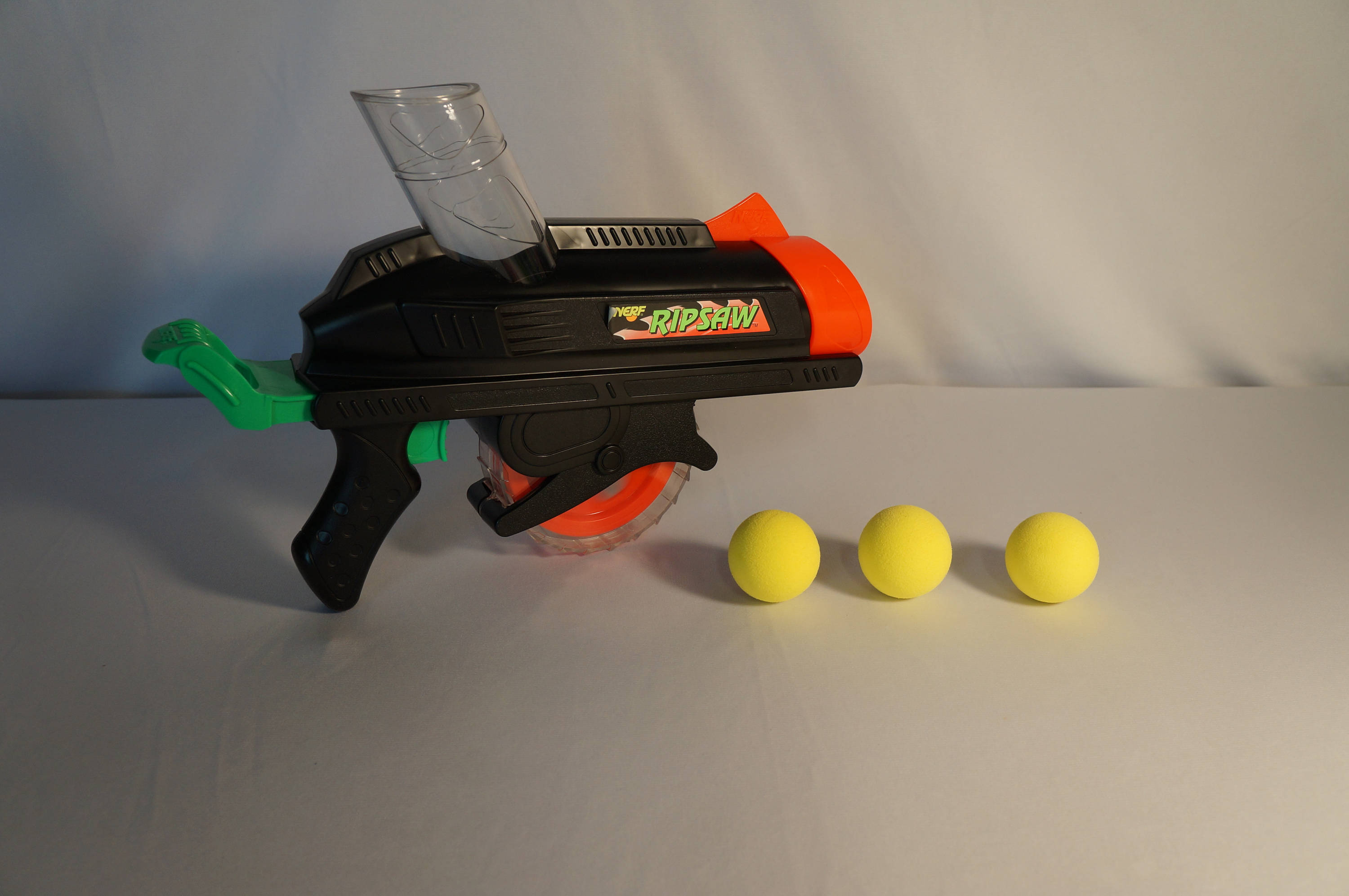 Vintage 1994 NERF Ripsaw Blaster MIB with catalog and original Nerf ballistic balls