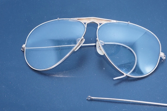 1970 Ray-Ban Aviator gold shooter glasses - image 3