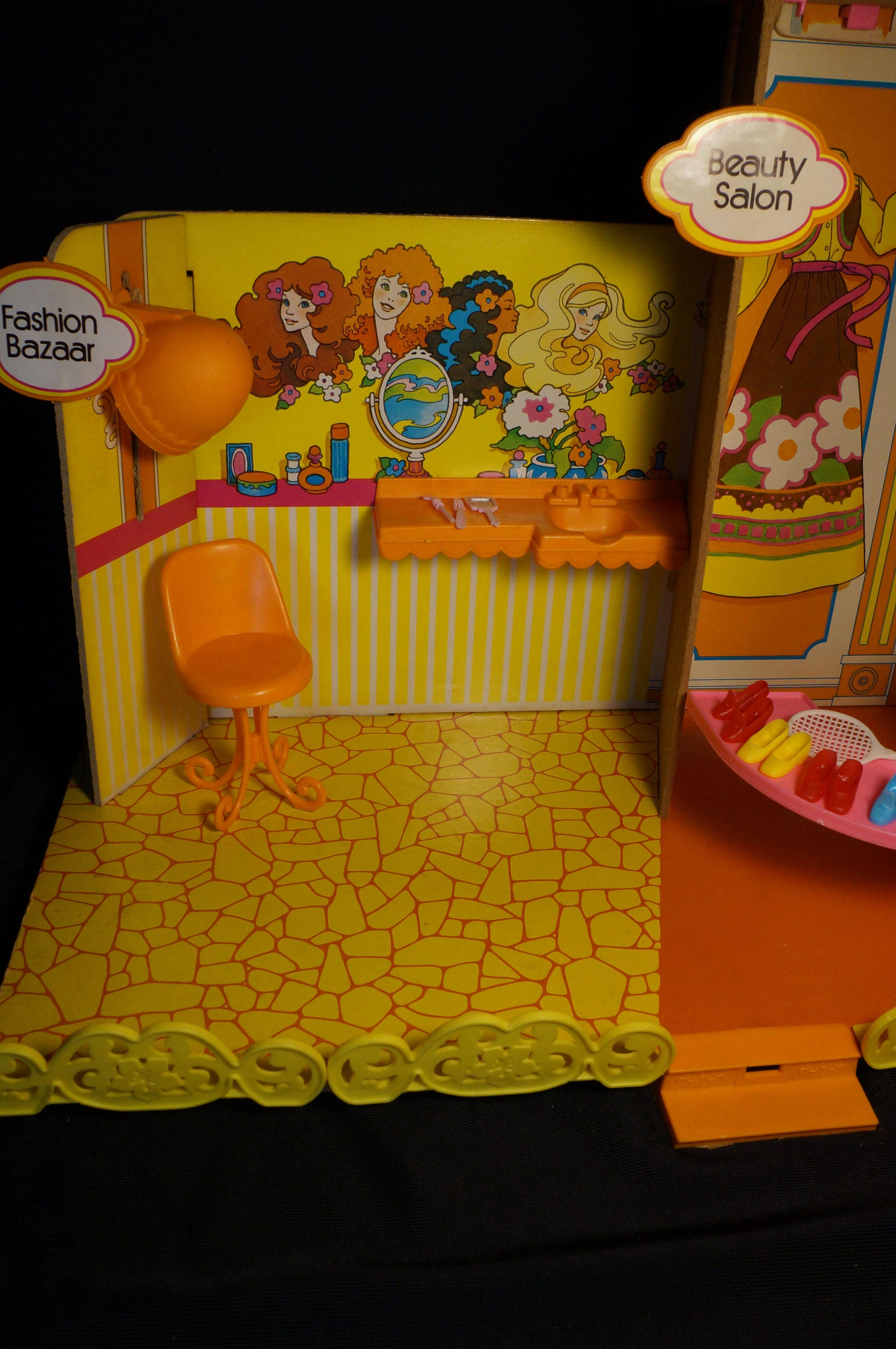 Vintage 1975 Mattel Barbie Fashion Plaza With Veil Rare MIB vintage-1975-mattel-barbie-fashion-plaza-with-veil-rare-mib