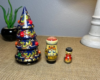 Vintage Matryoshka Nesting Doll 4” Wooden Christmas Tree with Santa and Snowman