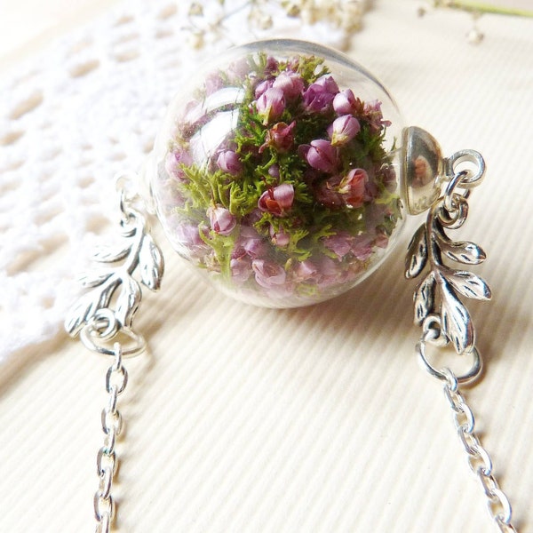 Real heather flower necklace,tiny lilac flowers in a glass globe,real flower jewelry for women,botanical jewelry made with moss and heather