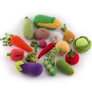 Crochet vegetables for toddler | Pretend Play Fod | Montessori Activity Toy - MiniMoms