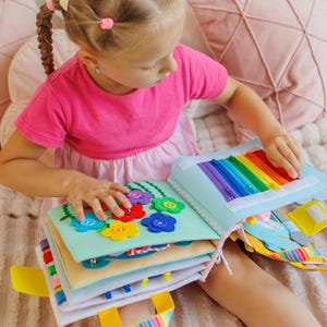 Interactive Baby Activity Book - Montessori Toy for Toddlers, Educational Quiet Book - MiniMoms