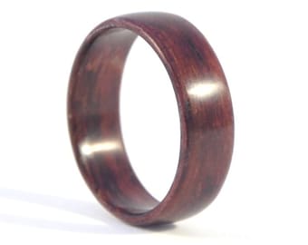 Anillo de madera de palo de rosa, anillo de madera. Anillo de compromiso, anillo de bodas, regalo de aniversario, anillo para cualquier otra ocasión especial. Anillos de madera de joyería
