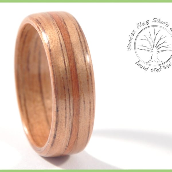 Mens wood ring made of Australian black wood and Tasmanian Myrtle inlay. Perfect wood surpriese gift. Wide ring, made in Australia.