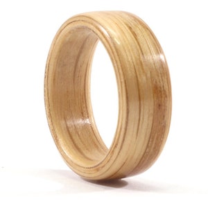 Oak wooden ring, wood ring, tree ring. Engagement ring, wedding ring, anniversary gift, ring for any other special occasion. Jewelry