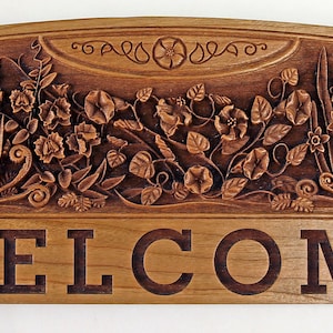 Personalized Flower theme sign with Welcome or anything you would like in solid Cherry Wood or Maple Wood.