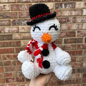 Crochet snow man **FINISHED**