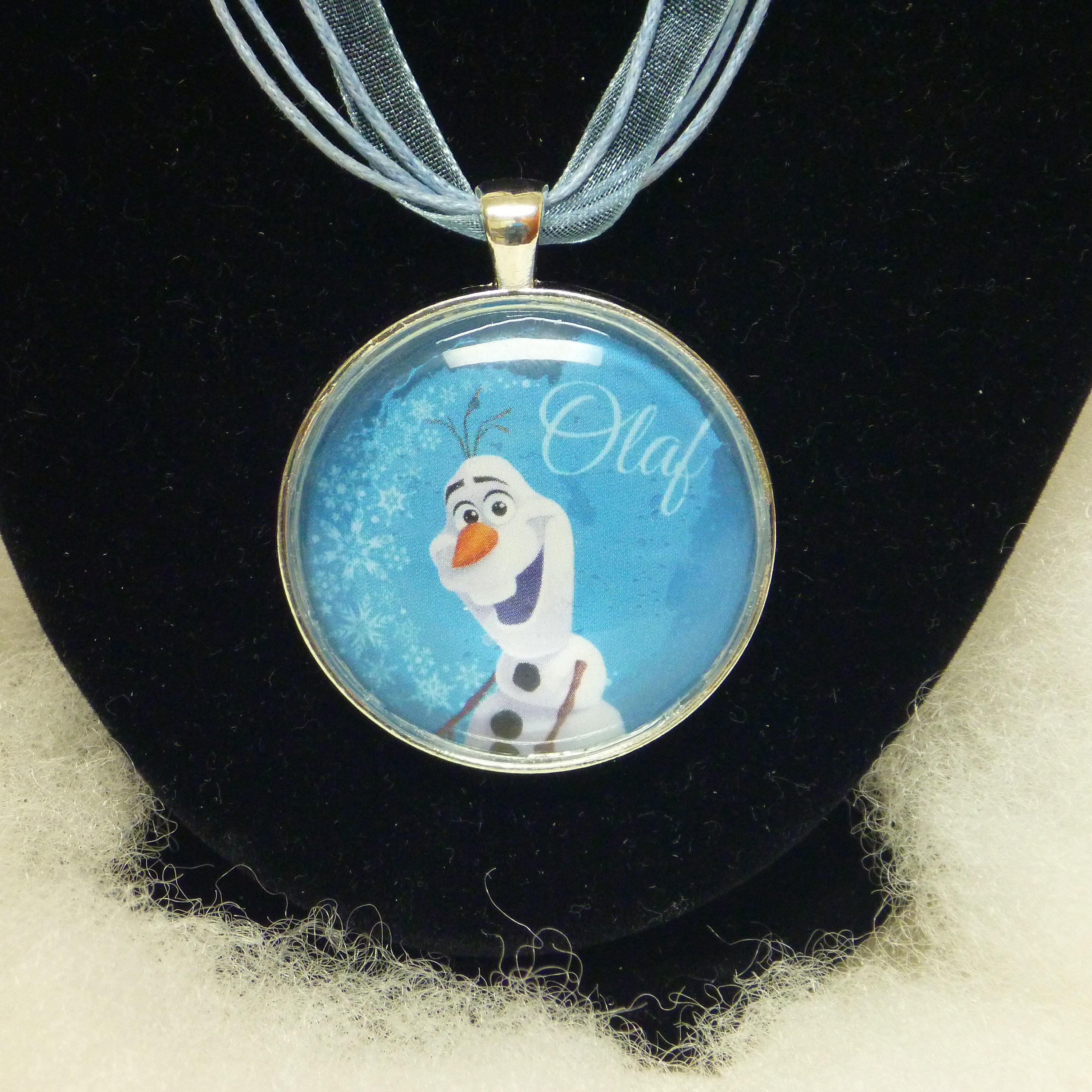 Frozen Olaf Necklace Olaf Pendant Olaf Jewelry Necklace Etsy Canada