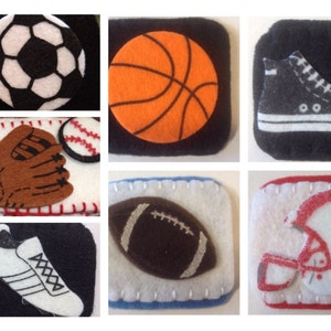 Peut inclure: Un ensemble de patchs en feutre représentant différents motifs sur le thème du sport, notamment un ballon de football, un ballon de basket-ball, un gant et une balle de baseball, un ballon de football américain, une paire de baskets et un casque de football américain.