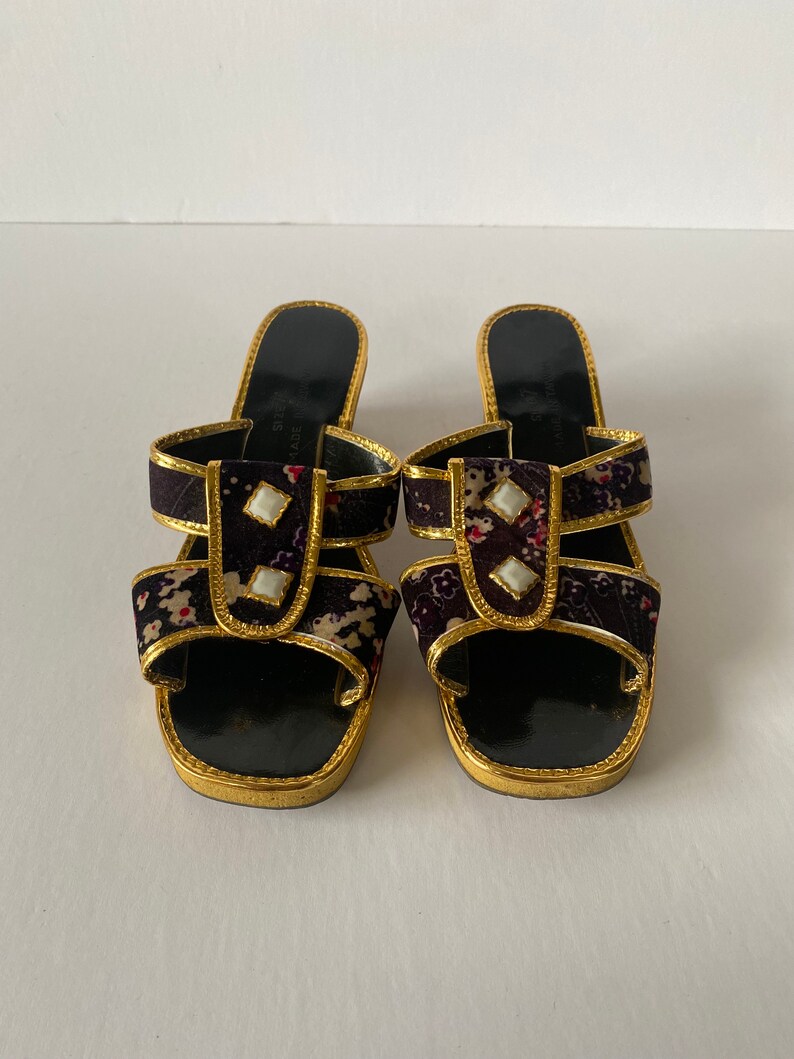 70s Velvet Sandals. 1970s Purple and Gold Heels. Floral. | Etsy