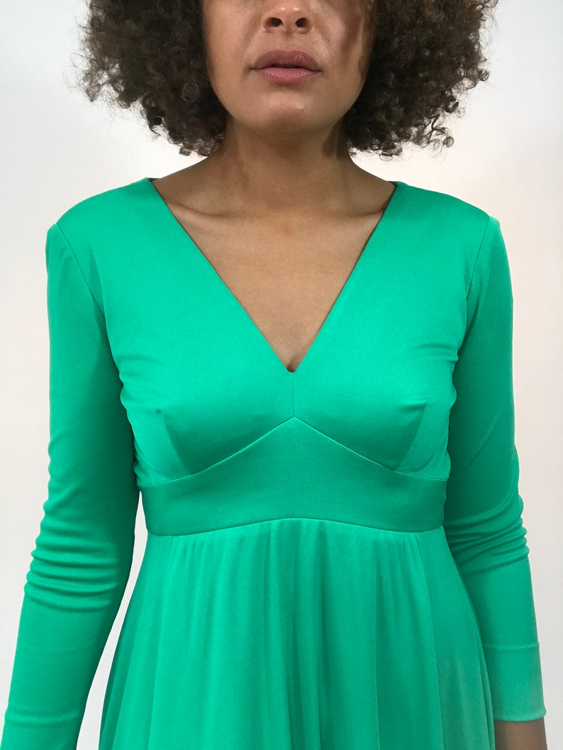 Small. Cirette 70s Green Party Dress 1970s Vibrant Green Dress with Empire Waist