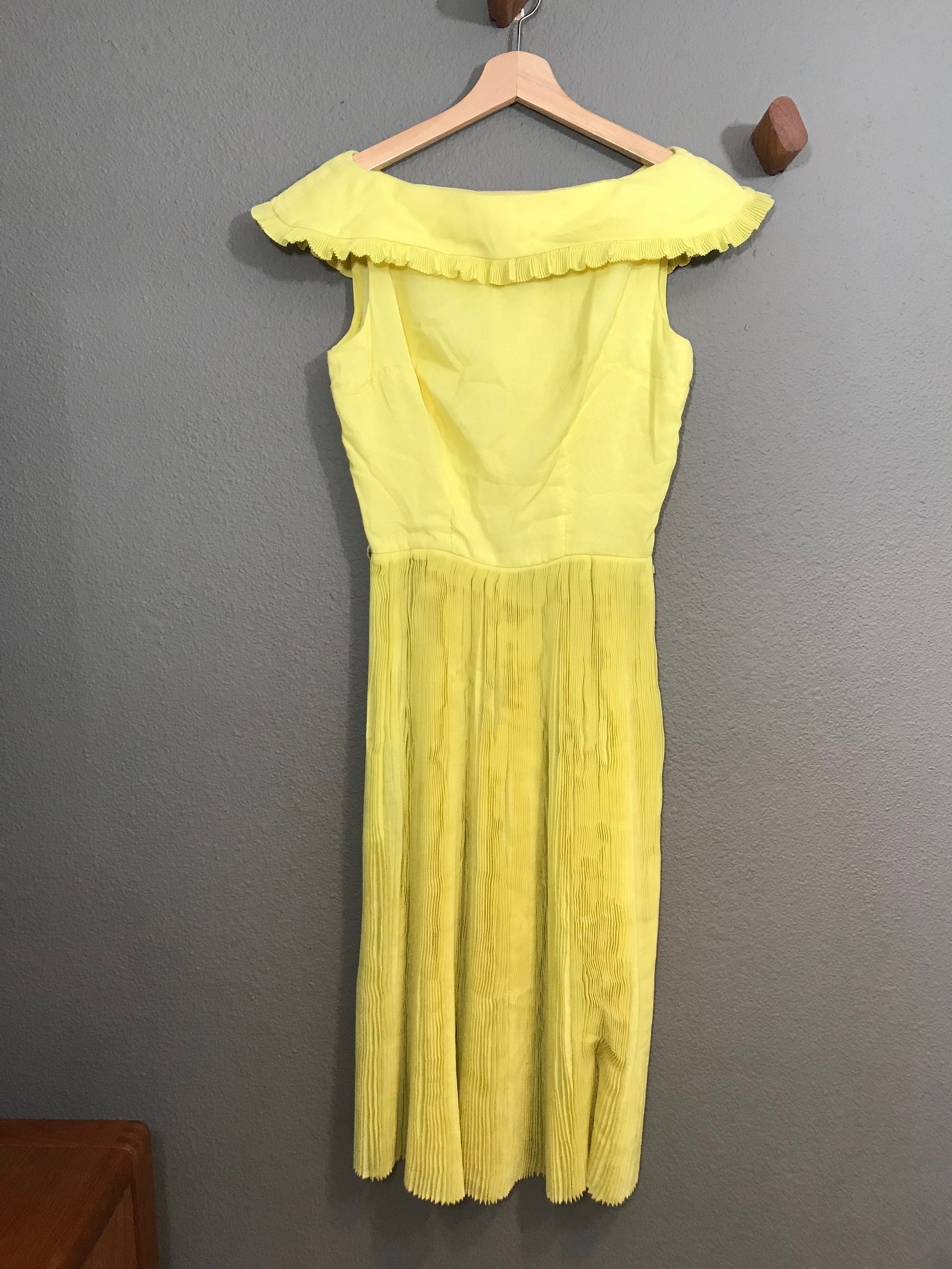 50s Yellow Dress. 1950s Pleated Sleeveless Dress. Small. XS. | Etsy