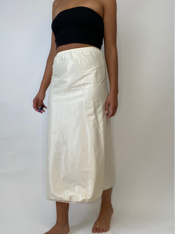 70s Long Skirt Slip. 1970's Beige Slip with Lace … - image 4