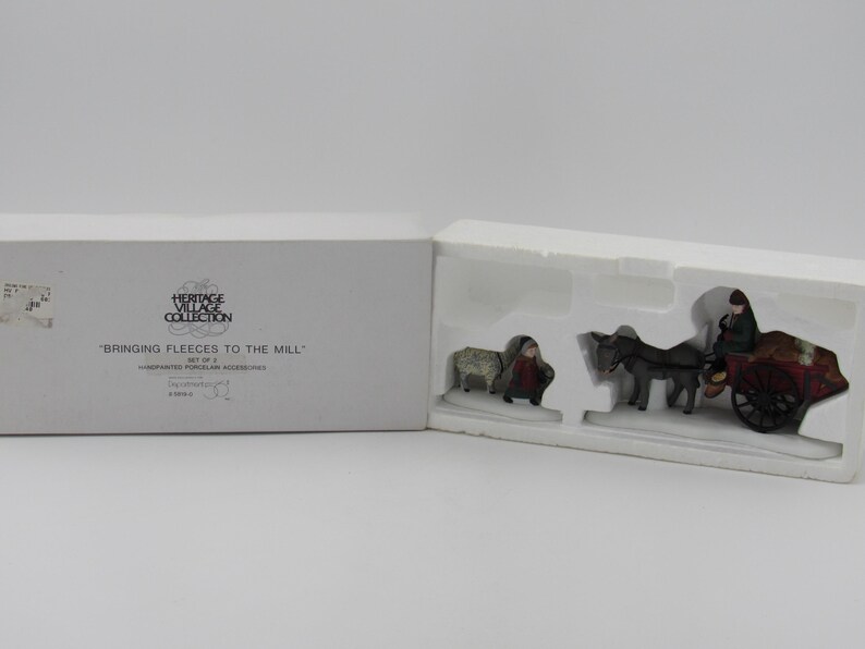 Department 56 Dickens' Village Bringing Fleeces To The Mill - Thumbnail 5