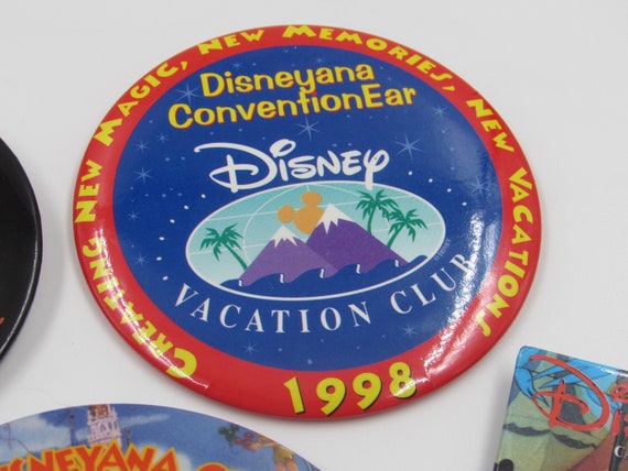 Disneyana Convention 1998 75 Years of Love and Laughter Pinback Button Lot of 5 View 4