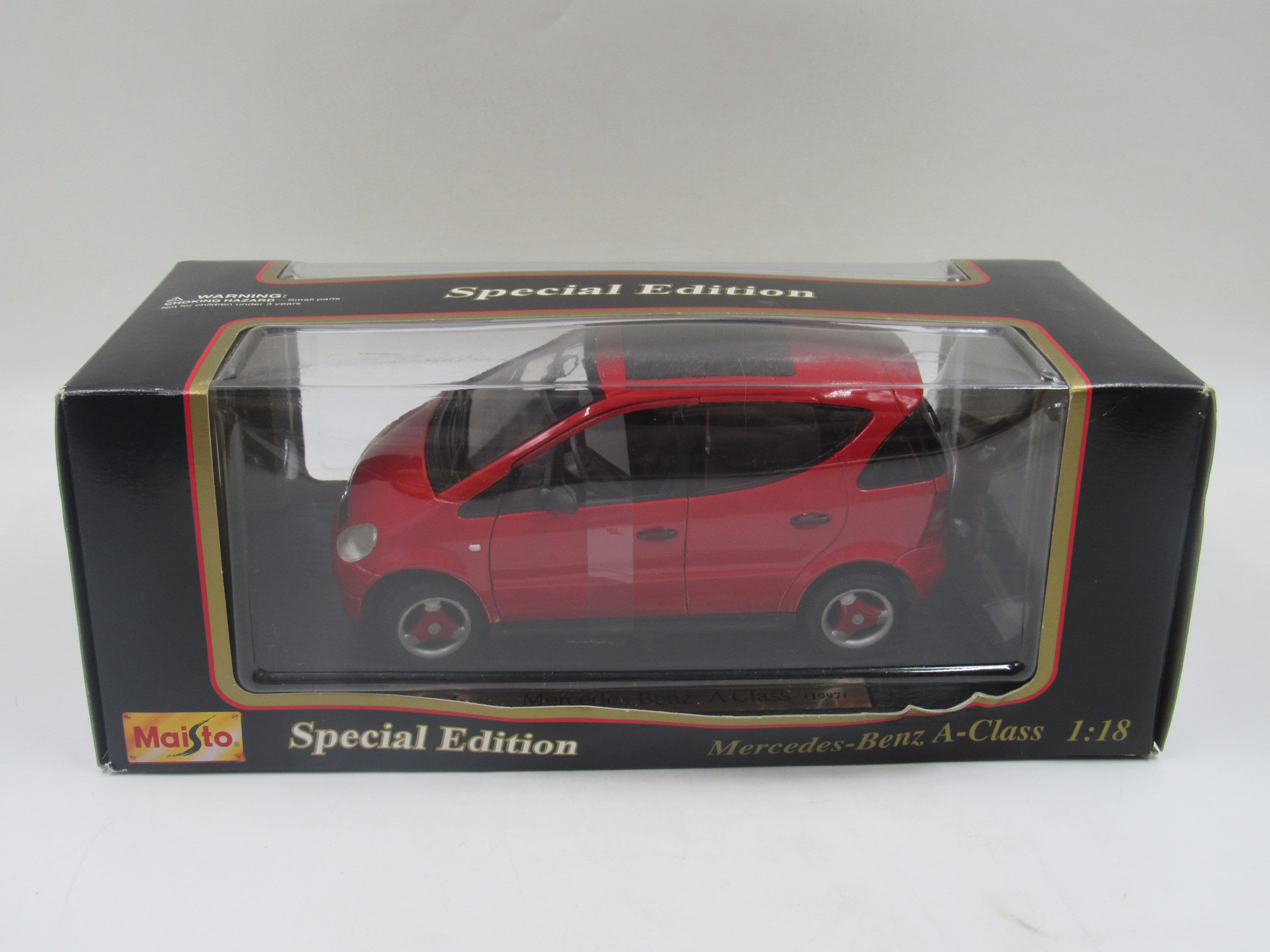 Maisto Mercedes Benz A-class 1997 Red 1:18 Scale Diecast Car Special  Edition -  Finland