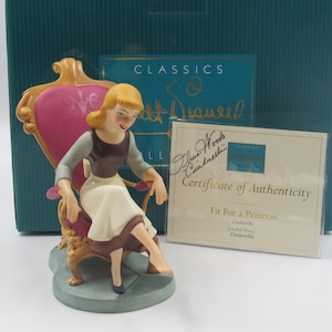廃盤希少】WDCC シンデレラ Cinderella チャーミング フィギュア 廃盤