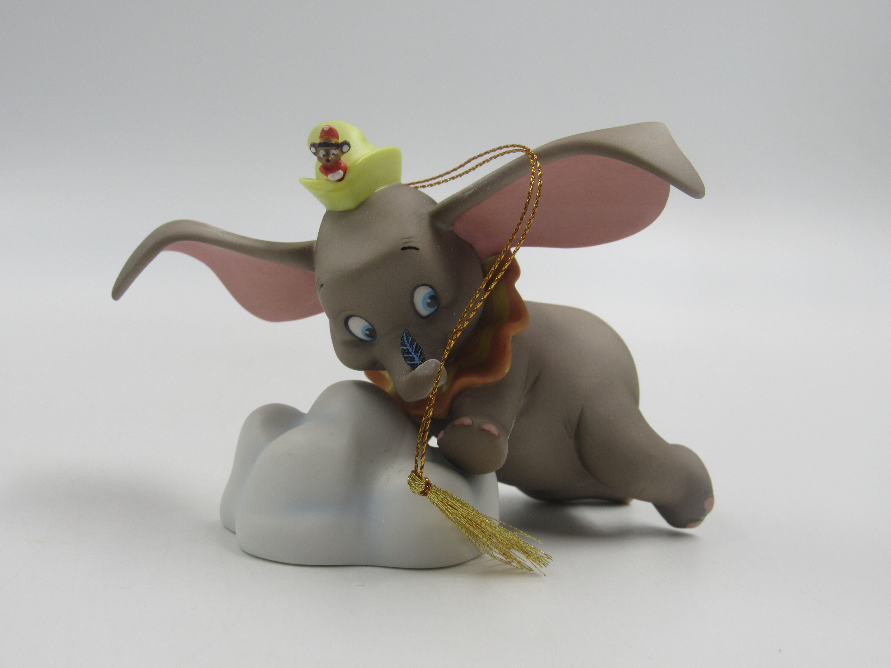 WDCC ダンボ　\"When I See an Elephant Fly\" il_1080xN.4588568216_s186.jpg