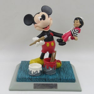 Disneyana Convention 2000 &quot;A Smile Means Friendship&quot; Mickey Figurine Signed