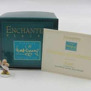 WDCC Enchanted Places &quot;Sleepy&quot; Miniature from Disney&#39;s Snow White in Box COA
