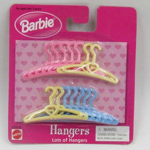 Barbie Hangers Lots of Hangers Mattel 1998 New in Package 65008-95