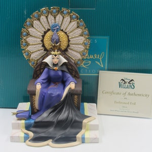 WDCC "Enthroned Evil" Queen from Disney's Snow White in Box COA - Dealer Display
