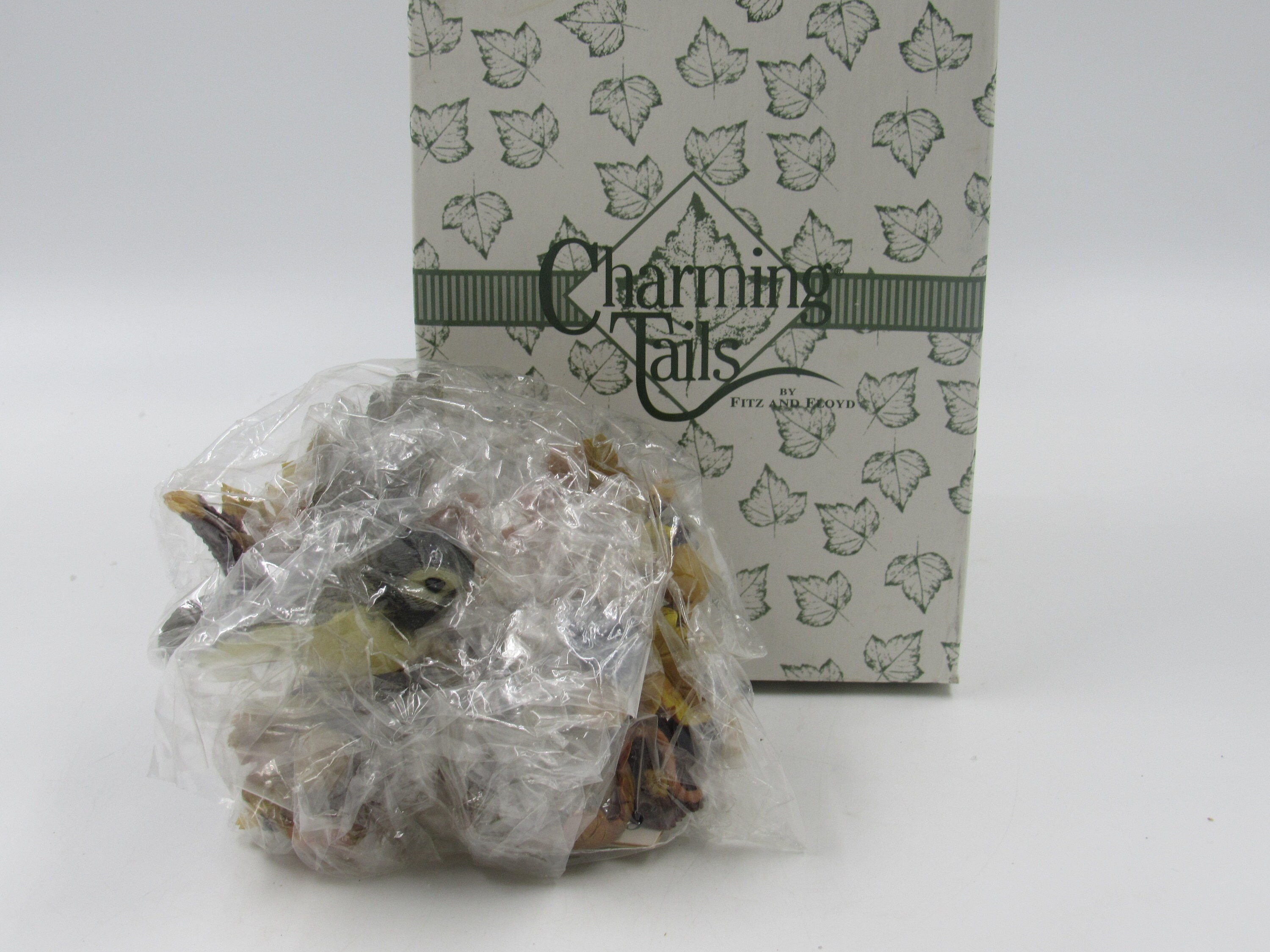 Charming tails - Etsy 日本