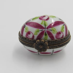 Limoges France Peint Main Egg Hand Painted Trinket Box Initialed