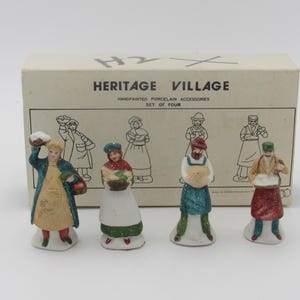 Dept 56 Heritage Village Shopkeepers Set of 4 Accessories in Box