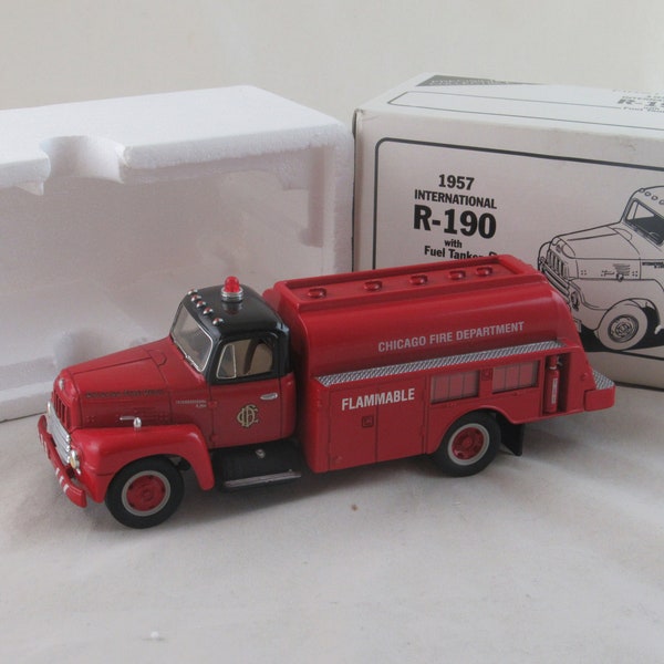 First Gear 1/34 - GMC Shell Oil Company Fuel - US Mint - Boîte - TBE