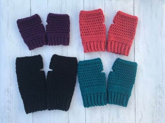 Fingerless Gloves Crochet Pattern, easy and quick, wrist warmers, toddler, child, woman, man sizes. Handmade gift idea. PDF