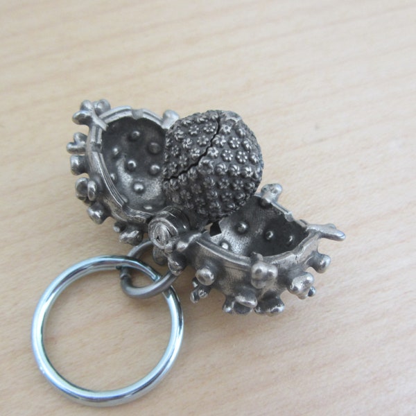 Virus Keychain - Science Gift, Virology Articulating Keychain, Microbiology, Immunololgy