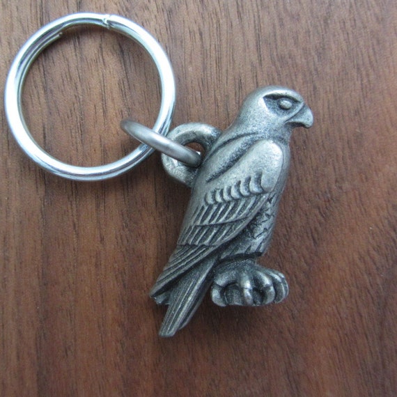 Quality Pewter Falcon Osprey /& Fish Falconry Brooch Pin