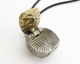 Stone Tool Lithics Necklace - Stone Tool Pendant, Knapping, Flintknapping, Stone Handaxe,  Paleolithic, Paleoanthropology, Archeaology
