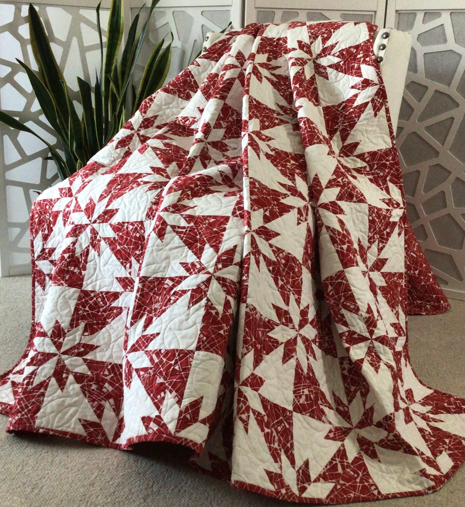 Queen Quilt Red & White Batik Red Calder Etsy