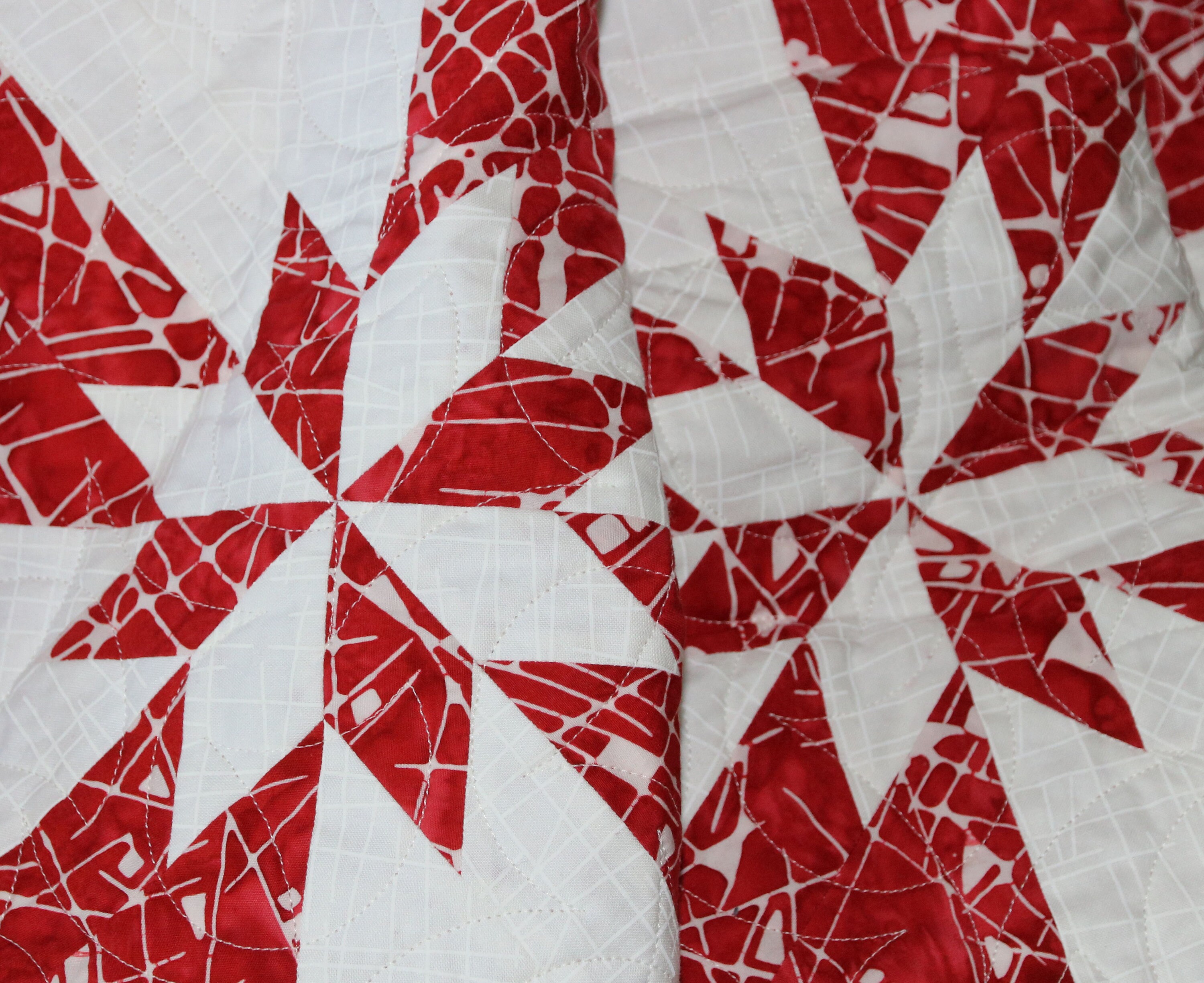 Queen Quilt Red & White Batik Red Calder Etsy